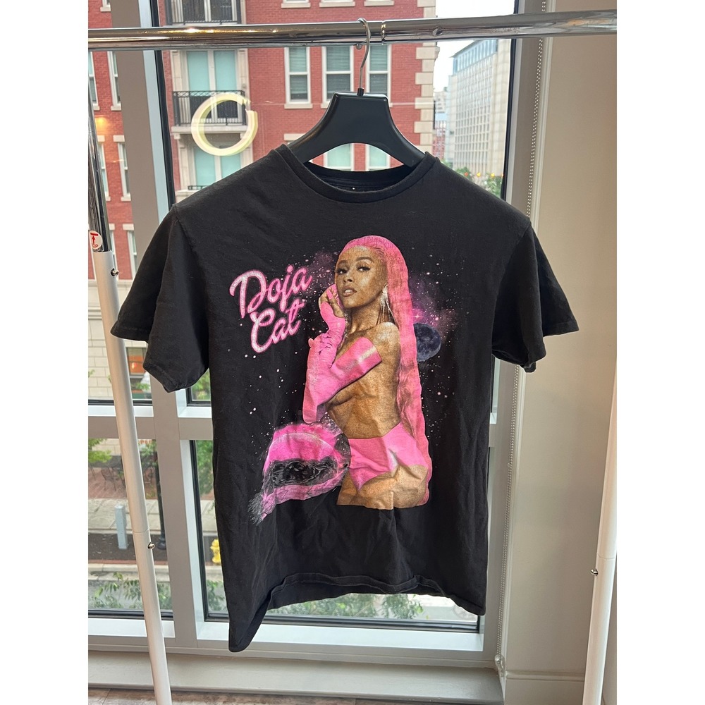 Doja Cat Graphic T-Shirt Womens Small Black Pink Tour Merch Short Sleeve Tee